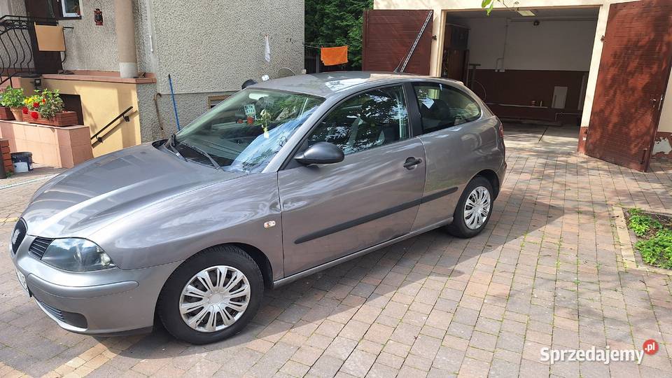 Seat IBIZA III 2002r benzyna 12 305000km łódzkie Tomaszów Mazowiecki sprzedam