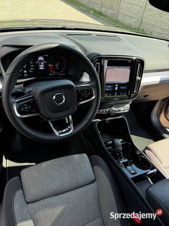 Volvo XC40 RDesingn T4 Recharge DCT7 hybryda 211 XC 40 Dobroszyce