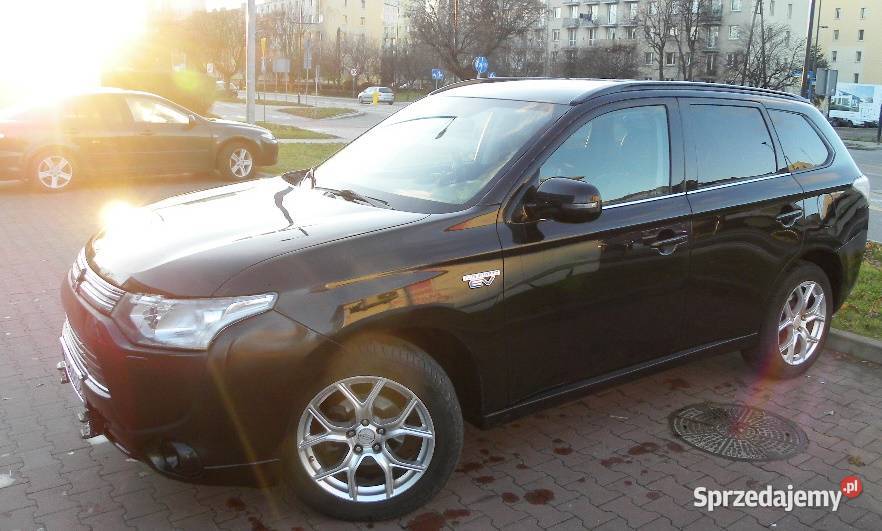 OKAZJA Mitsubishi Outlander PHEV AWD nieuszkodzony łódzkie