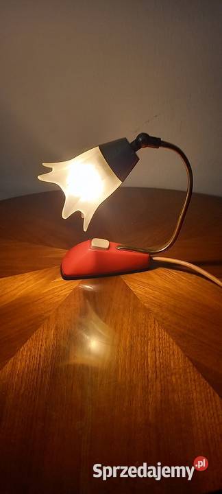 Mała lampka nocna z kloszem z lat 5060 ubwieku 2 Skierniewice