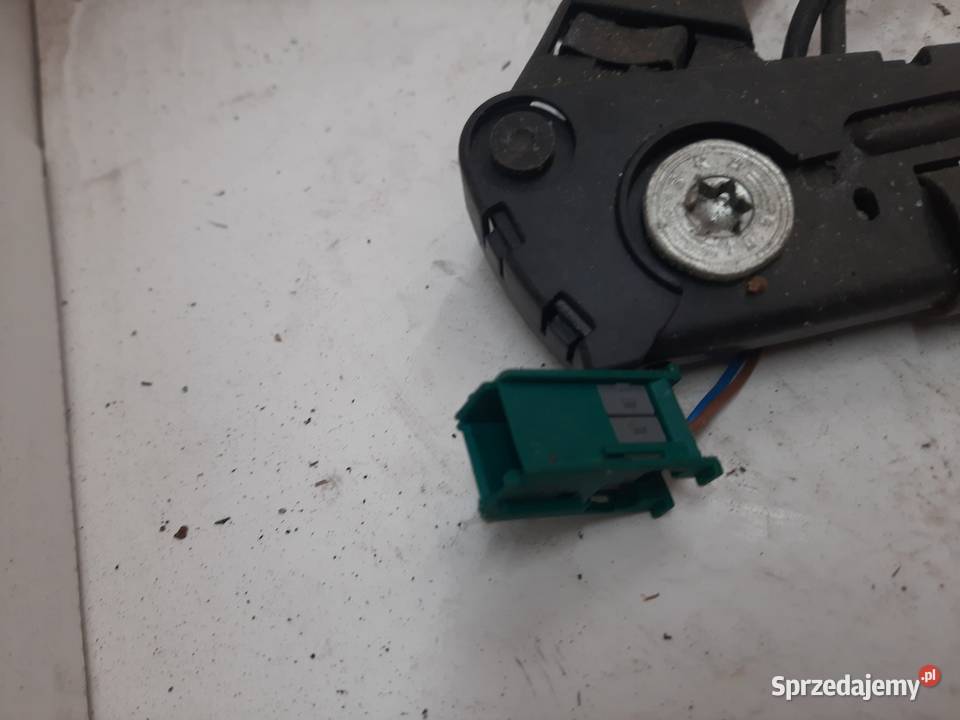 Opel Zafira B lewy napinacz pasa bezpieczeńśtwa Ksawerów