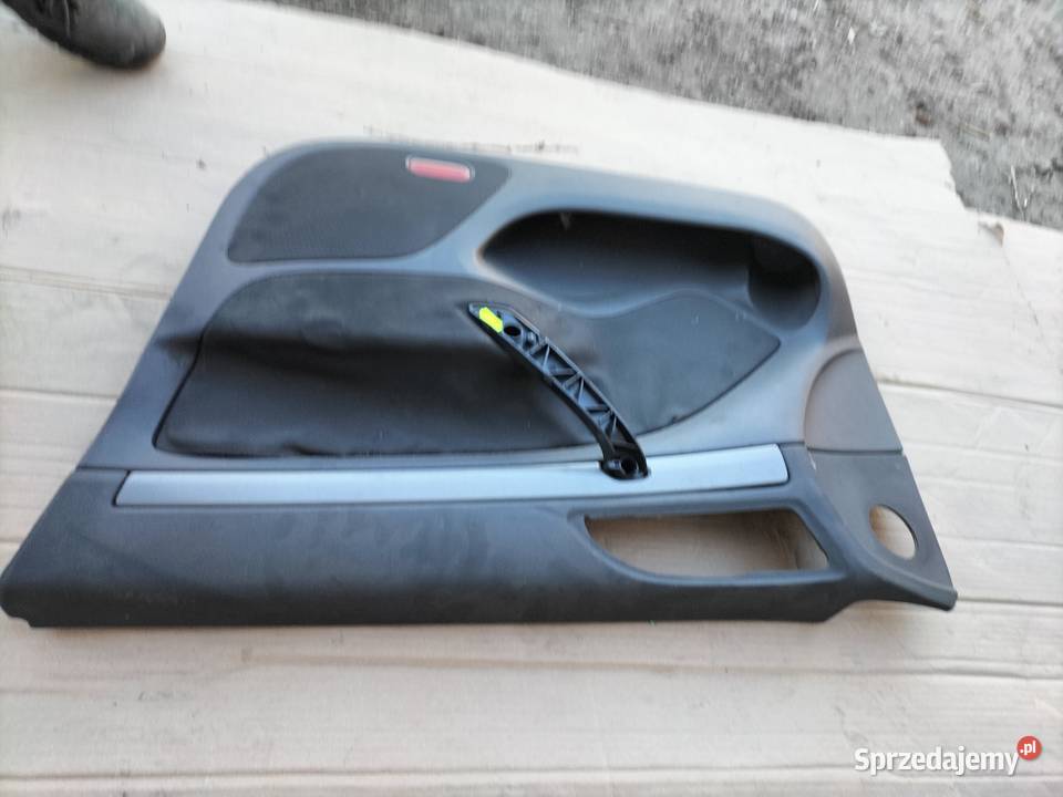 Skoda Octavia II 2 BOCZEK DRZWI PRAWY PRZÓD Kamień-Kolonia