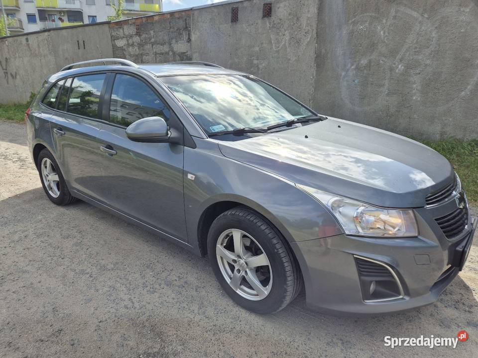 Chevrolet Cruz kombi 16 benzyna 2012 lift Motoryzacja Węgierki