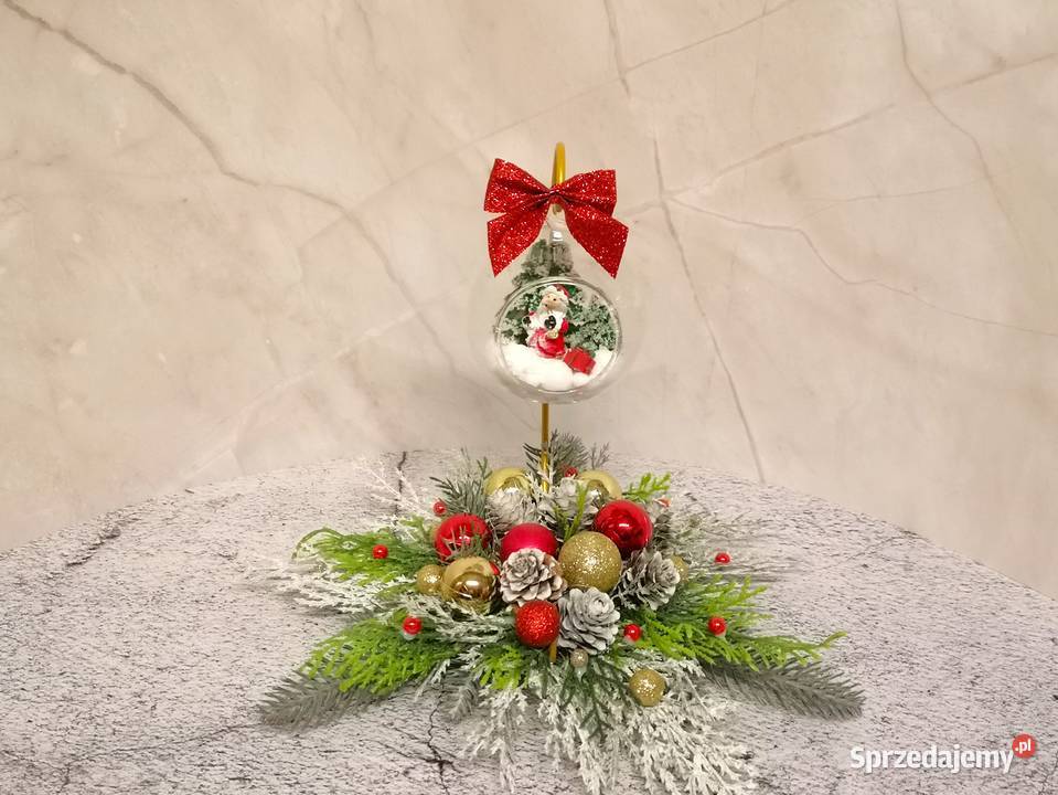 Bożonarodzeniowy stroik z dekoracyjną szklaną Kielce