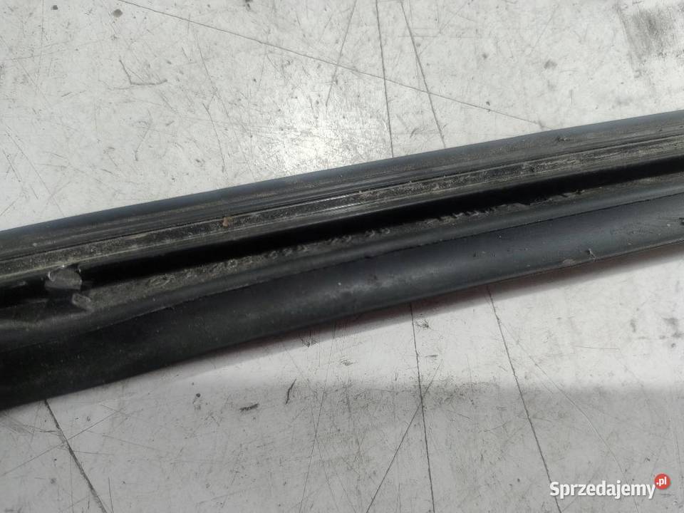 LISTWA SZYBY LEWA MERCEDES W203 A2036982998 wielkopolskie