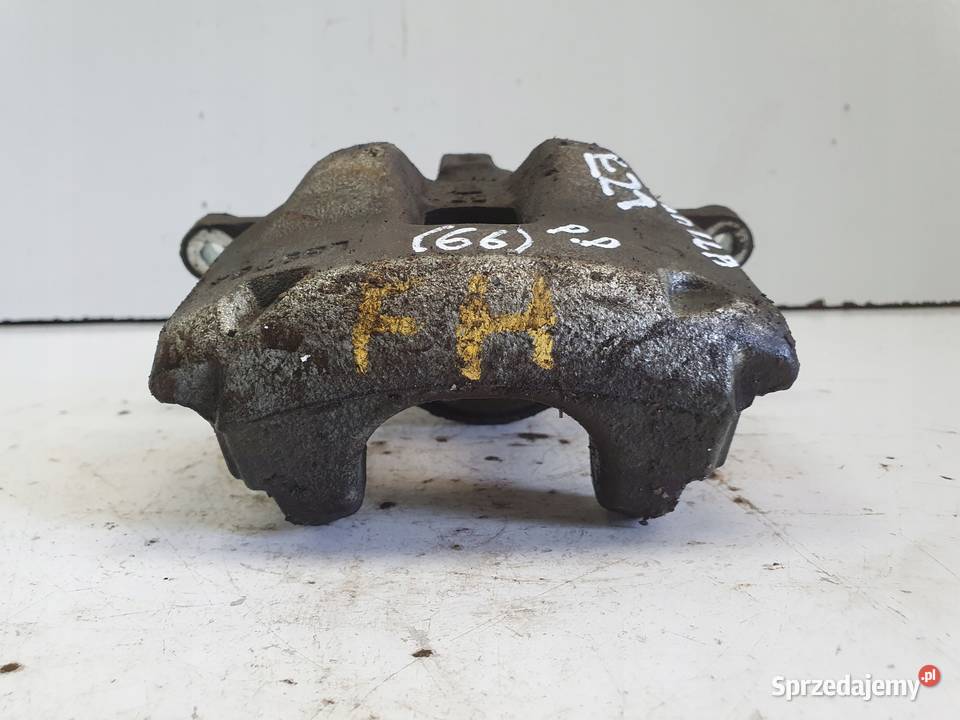 Toyota Corolla XII E21 PRAWY PRZEDNI ZACISK osobowe Janów