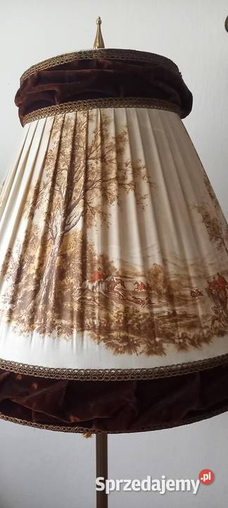 Wysoka mosiężna lampa podłogowa z abażurem Skierniewice