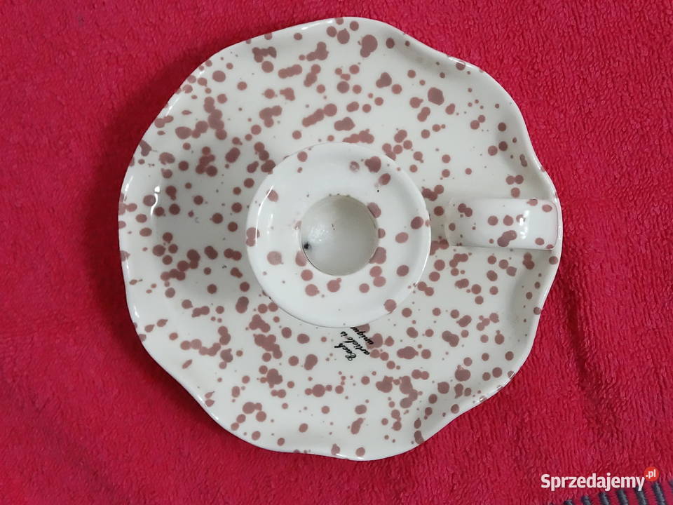 Ceramiczny świecznik JYSK nakrapiany z rączką