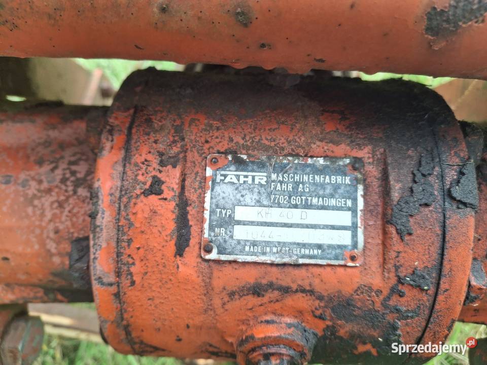 Zgrabiarka do siana Zgrabiarka karuzelowa Fahr Danków