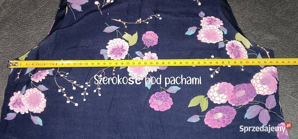 Wiosenna sukienka w kwiaty dolnośląskie Wrocław