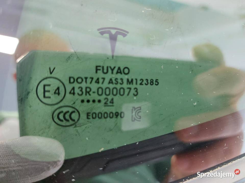 TESLA MODEL Y 2024r SZYBA KAROSERYJNA LEWY TYŁ