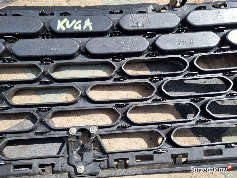 GRILL ATRAPA KUGA MK3 LV4B8200GD LV4B8150DC