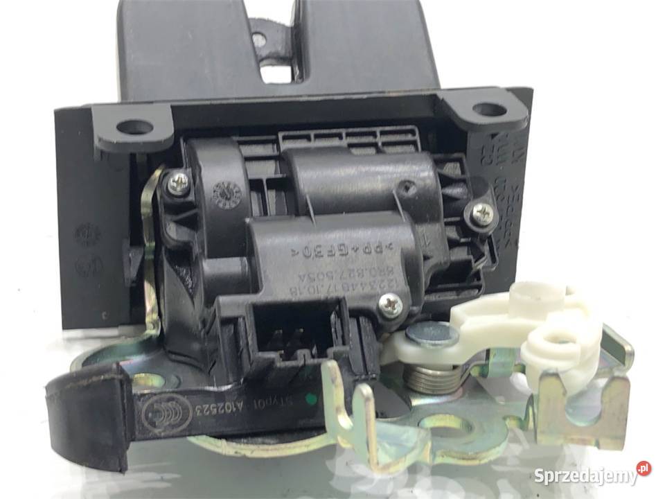 ZAMEK KLAPY TYŁ SKODA RAPID Hatchback 8R0827505A