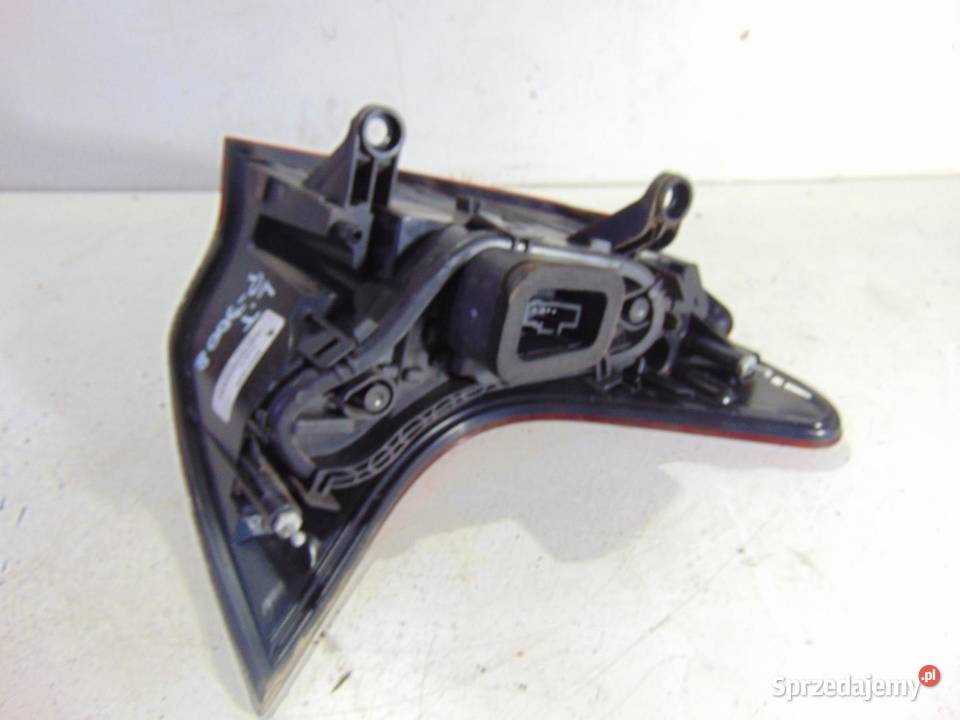LAMPA LEWA TYLNA TYŁ 3008 LIFT 9805510580