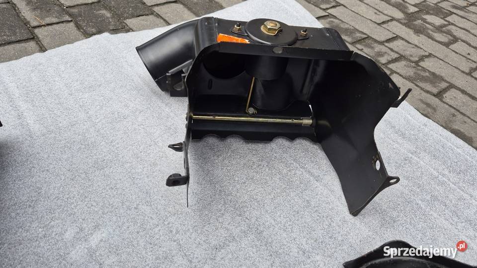 Fiat 126p nowe osłony silnika obudowy termostat