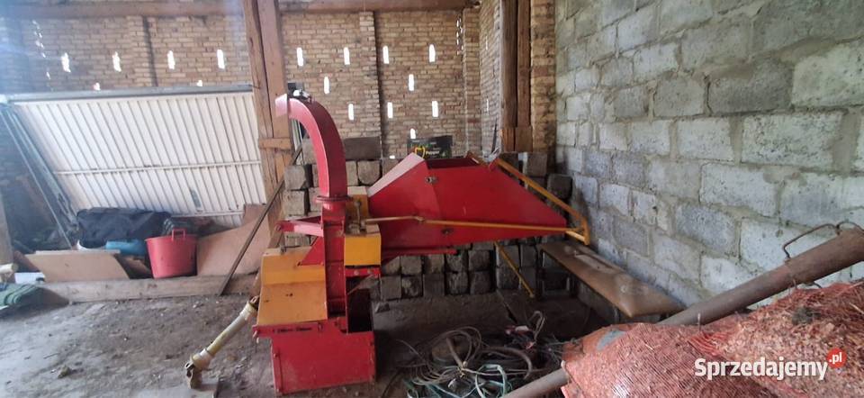 Rębak do gałęzi wom