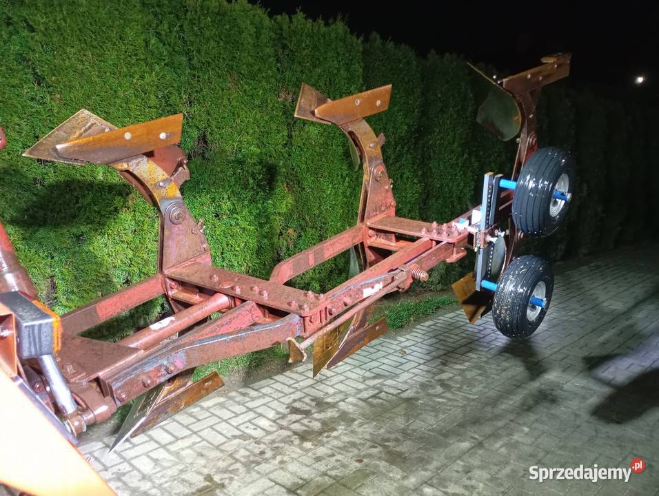 Pług 3 skibowy obrotowy Rzeszów sprzedam