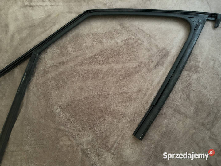 USZCZELKA SZYBY DRZWI PRAWY PRZÓD CHROM RENAULT Wrocław