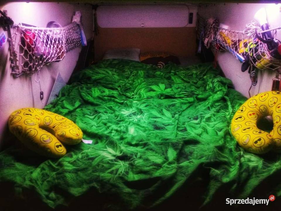 Polonez Caro Ambulans Karetka Cargo Weteran nieuszkodzony