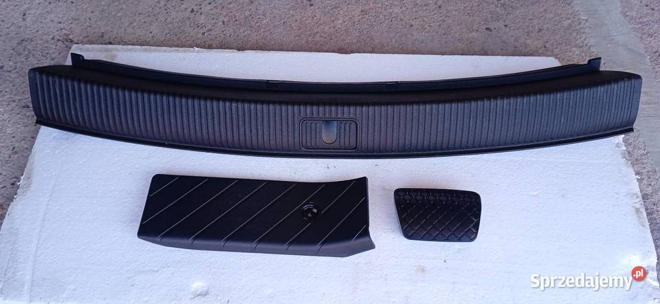 Osłona pasa bagażnikapod Stopnicanakładka pedału Jasieniec