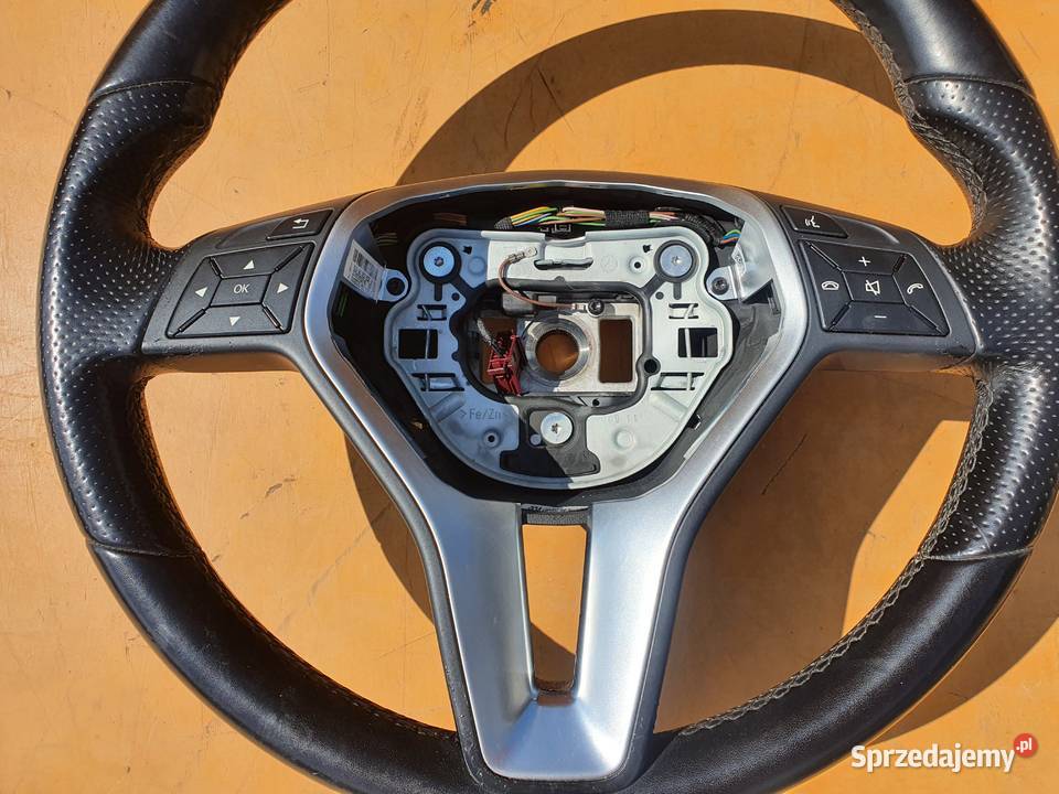MERCEDES C KLASA W204 2011 KIEROWNICA SKÓRA Radom