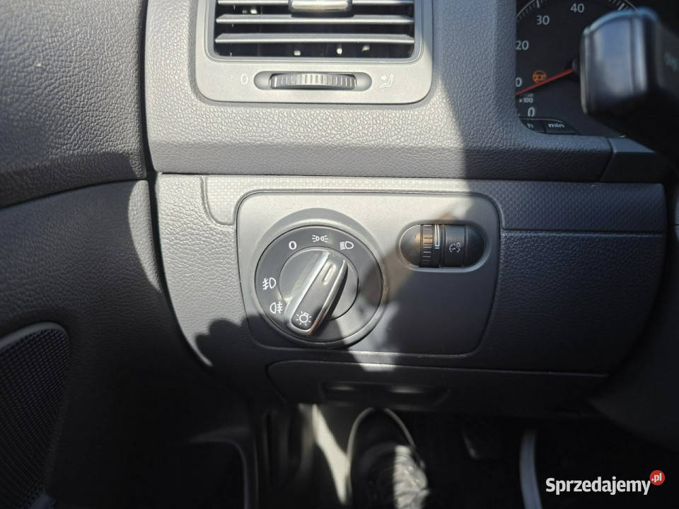 Volkswagen Golf 14 Benzyna 102 Klimatyzacja czarny Słupsk