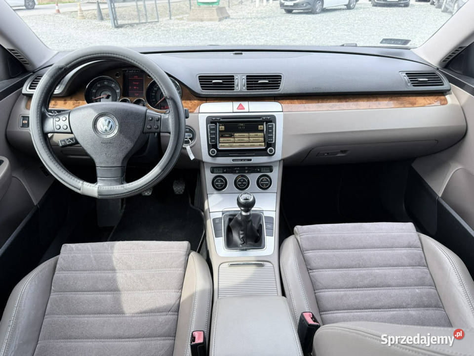 Volkswagen Passat Variant 18 TSI 160 Highline reflektory ksenonowe