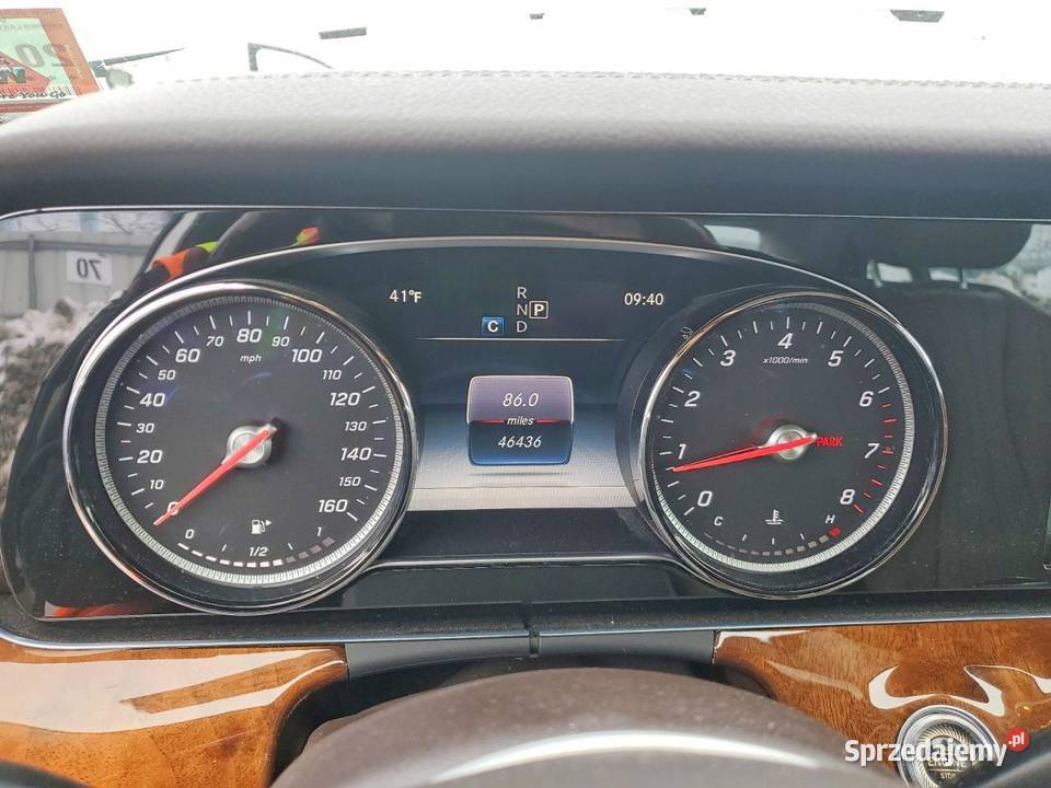 2016 MERCEDESBENZ E 300 4MATIC 4/5 Częstochowa