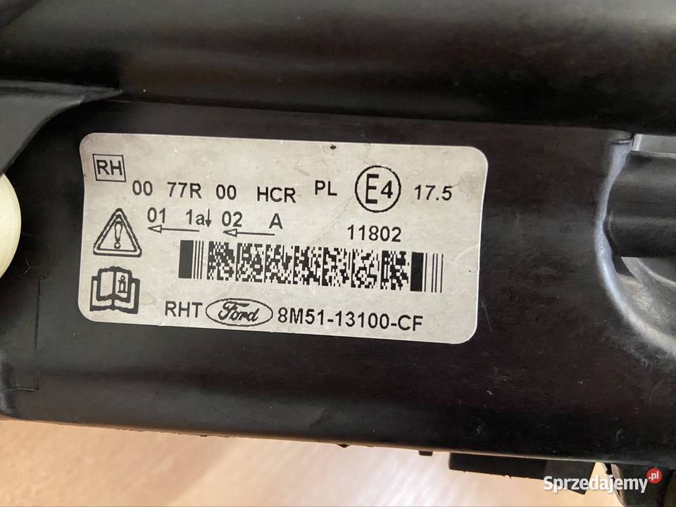 Reflektory przód kpl Ford Focus mk2 FL czarne Lampy przednie Święta Katarzyna