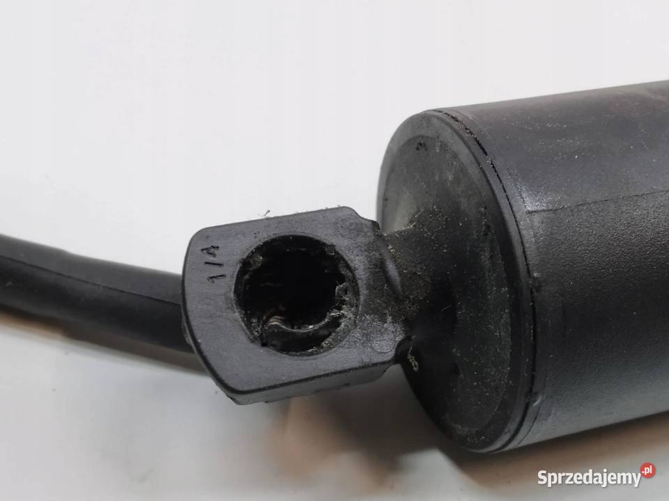 SIŁOWNIK KLAPY BAGAŻNIKA TYŁ HB 3P3827851A Skoda Siłowniki świętokrzyskie