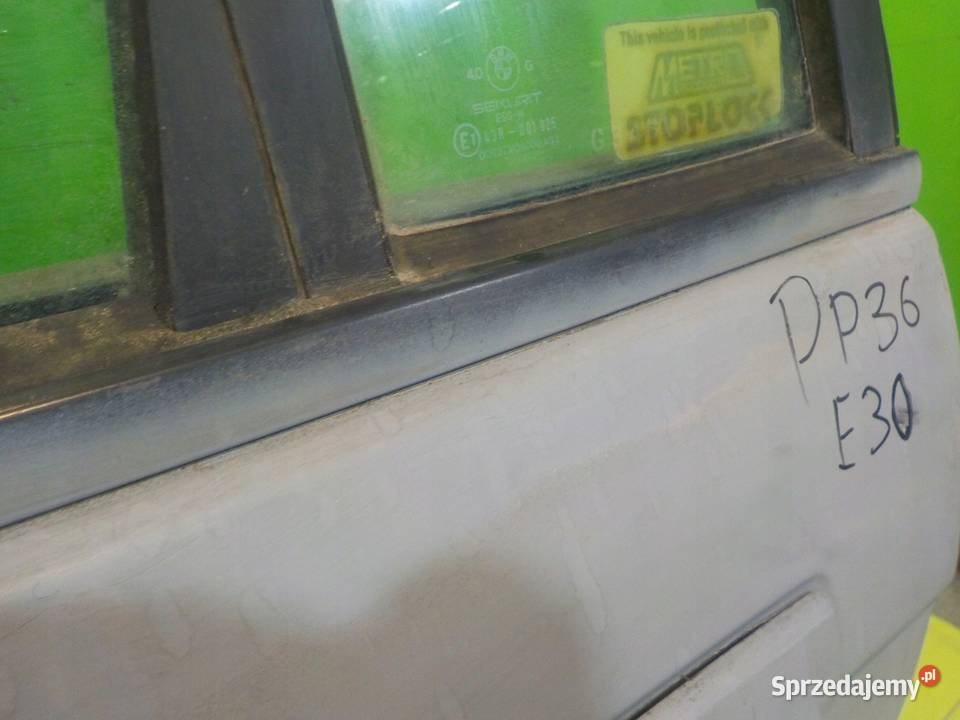 BMW 3 E30 25 B 89r KOMBI drzwi lewe tyl sprzedam