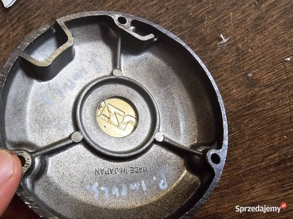 Suzuki GS 500 pokrywa prawa dekiel zapłonu Jelenia Góra sprzedam