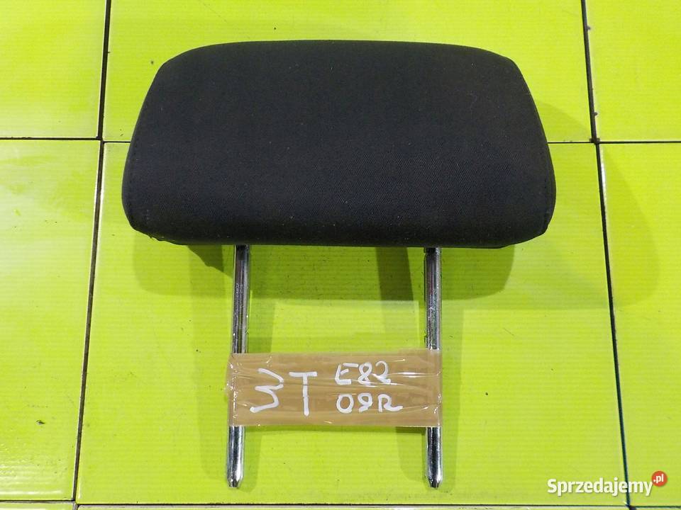 BMW 1 E88 09 zaglowek tyl Suków