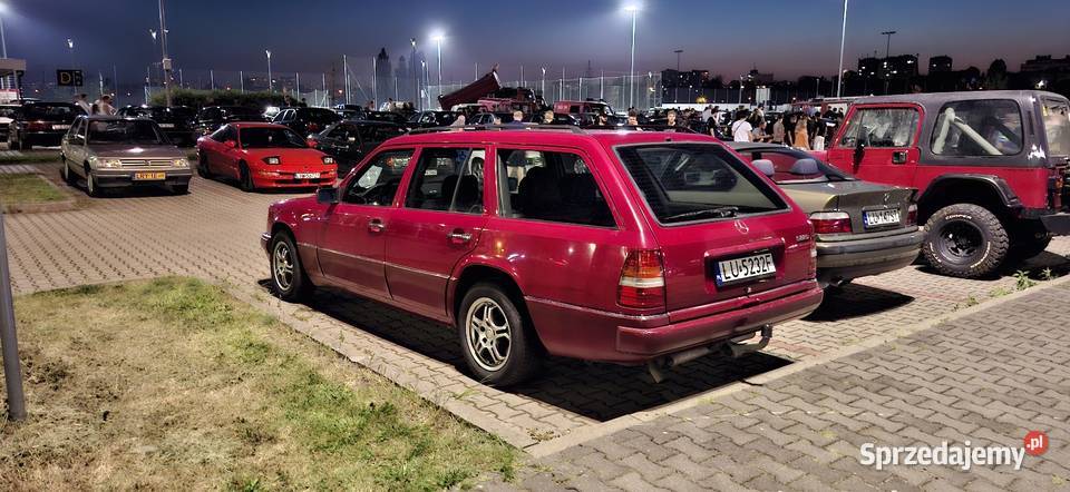 Mercedes Benz w124 e220 stan kolekcjonerski Zarejestrowany w Polsce W124 Lublin
