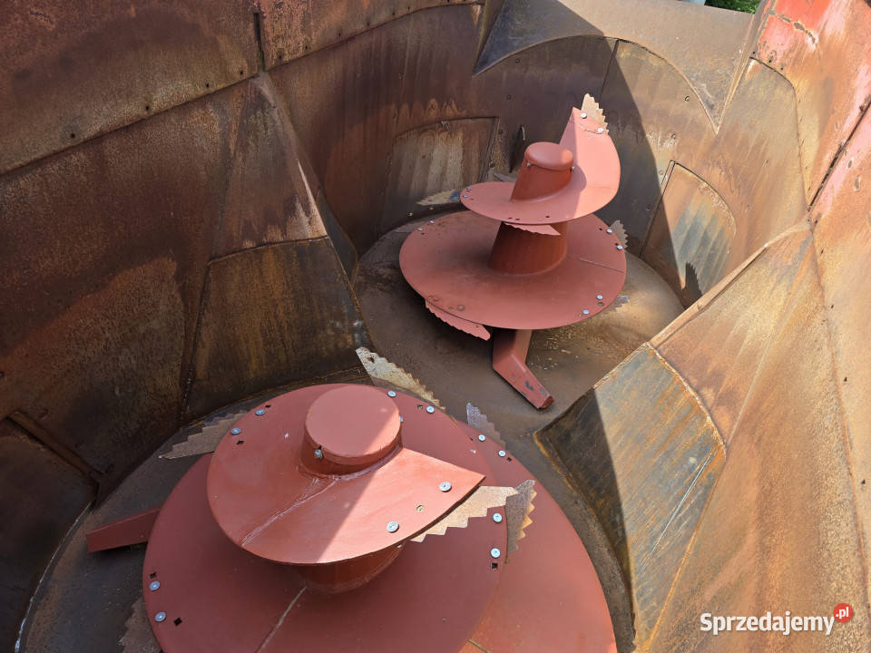 Wóz paszowy KUHN Euromix I EUV270 2270 22 m3 16 Baliki