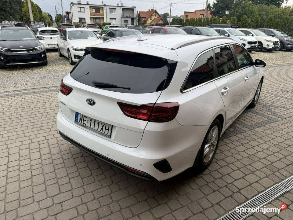Kia Ceed 14 TGDI 140 Automat CarPlay Kamera III garażowany śląskie Orzech