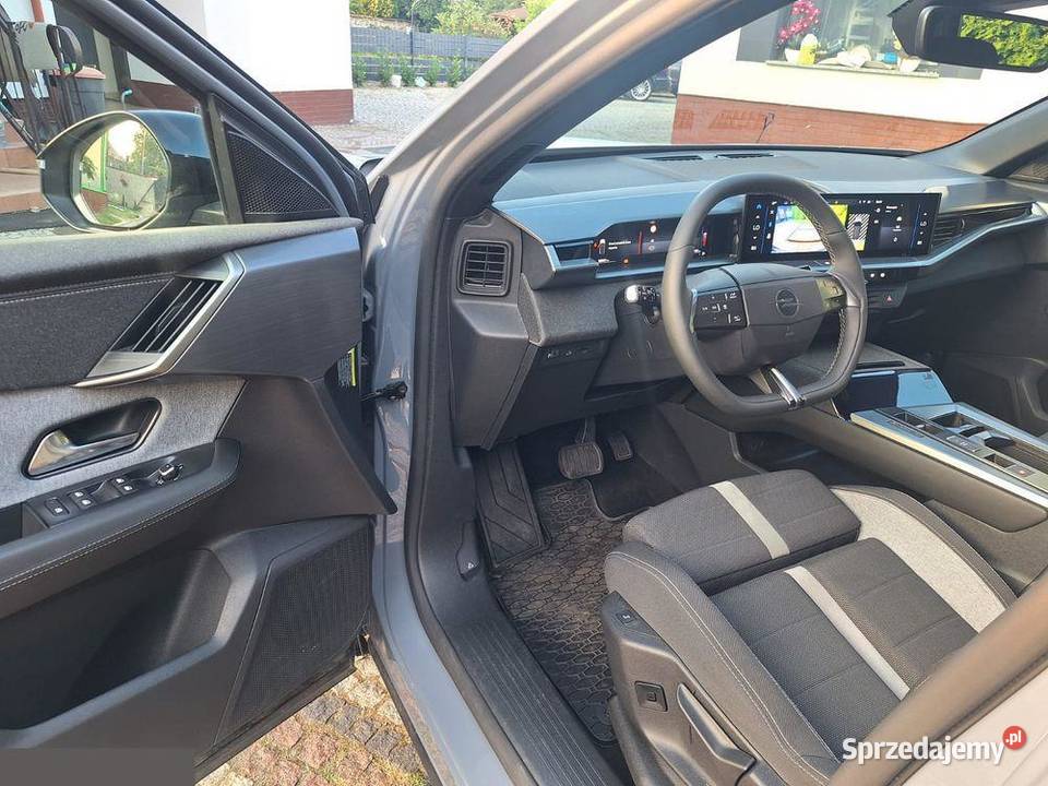 Opel Grandland X 12 benzyna 130 2025r Bielawa