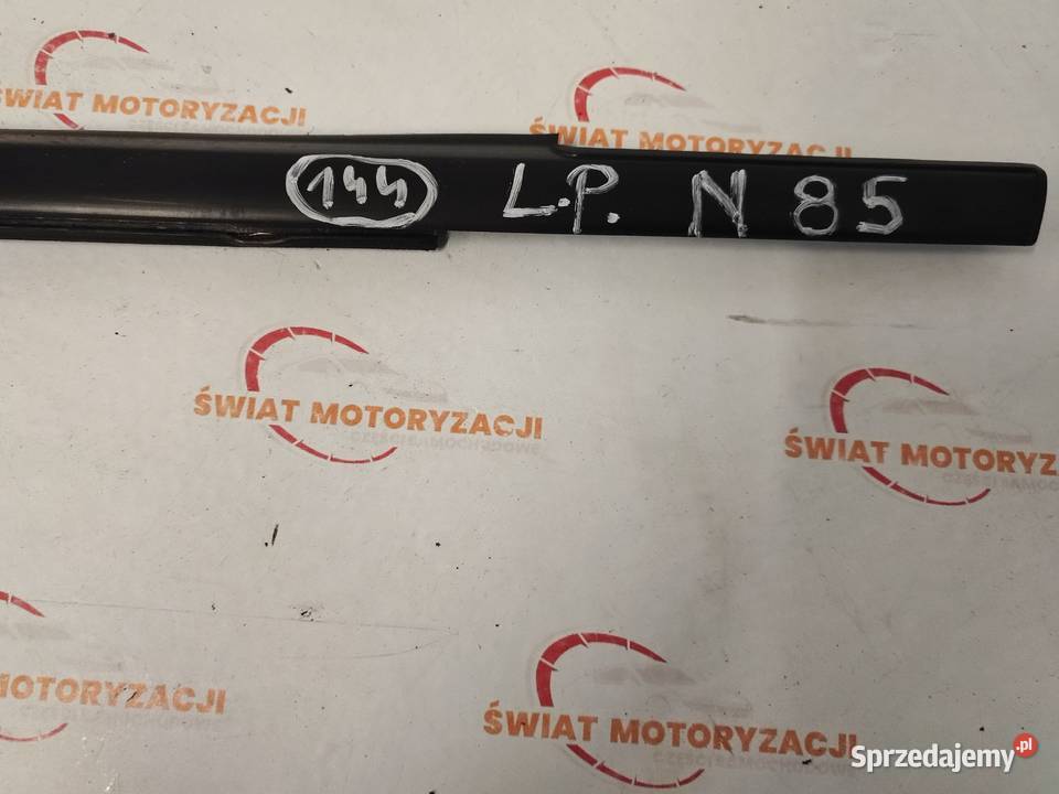 NISSAN JUKE 10r listwa zgarniająca lewa przód osobowe