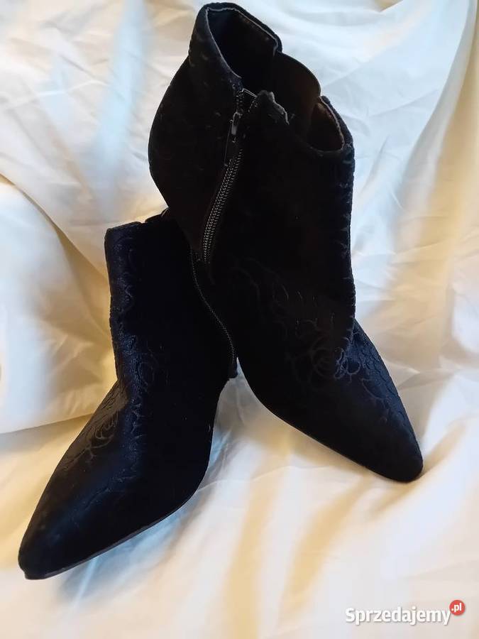 Buty botki kolor czarny motyw kwiatowy rozmiar Obuwie Kraków