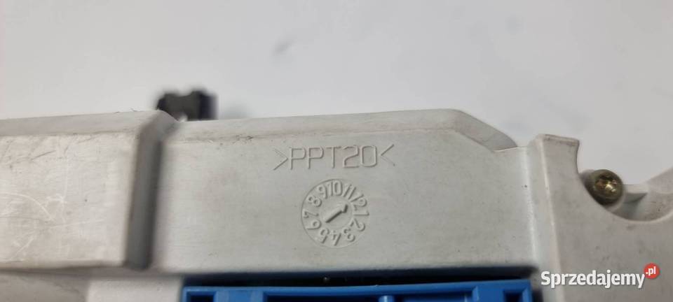 LICZNIK ZEGAR VOLKSWAGEN TOUAREG 7L6920880C osobowe Lipno sprzedam