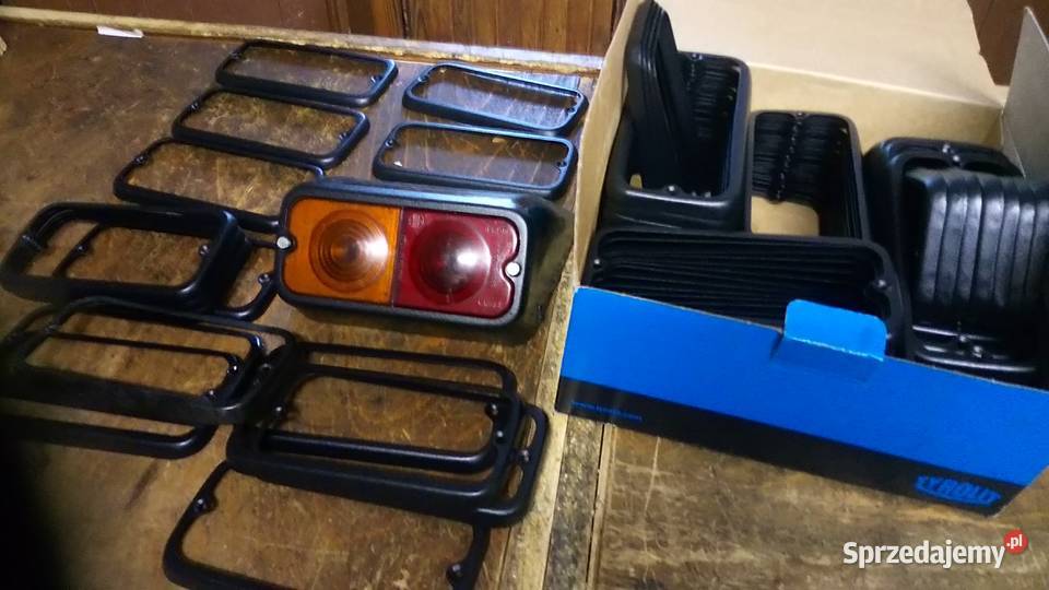 Ramky a uszcelky lamp tylnych ursus c4011 Muszynka