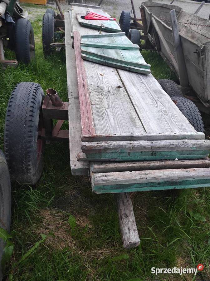 Wozy różne z zaczepem do ciagnika Wielkie Oczy