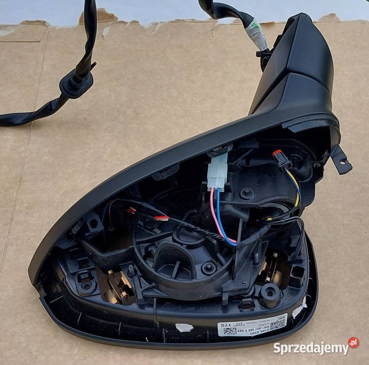 LUSTERKO PRAWE ELEKTRYCZNE AUDI A4 B9 8W1857409A Mielęcin
