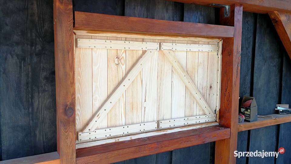 Rustykalna okiennica drewniana altanowa Radków