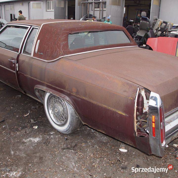 MASKA PRZÓD CADILLAC DE VILLE COUPE 1983 Lipno