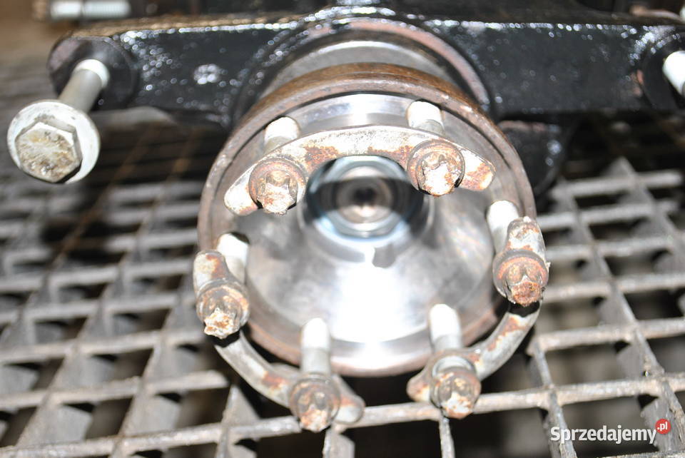 Most tylny BMW E60 E61 520d 523i 525i 525xi 528i Poręba sprzedam