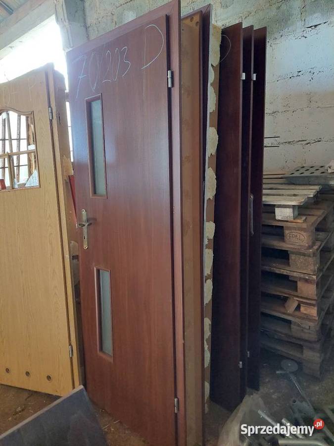 Drzwi wewnętrzne brazowe z futryną oscieznica 80 Czernikowo sprzedam