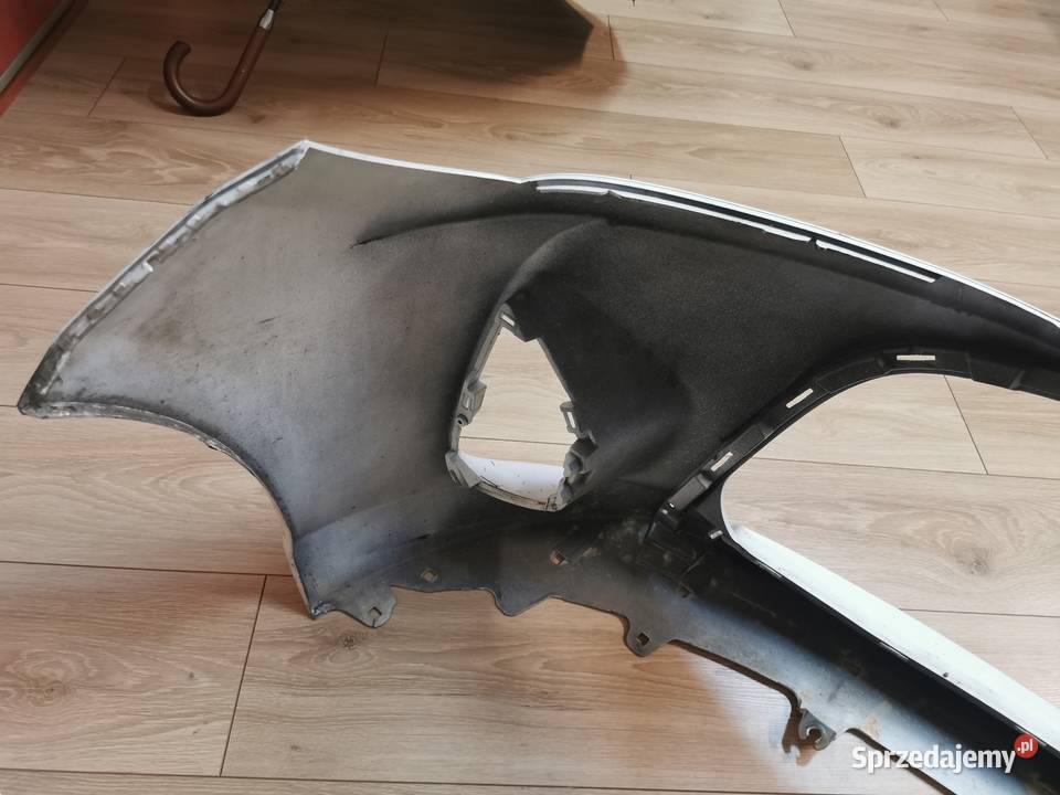 Zderzak przedni przód Toyota Yaris 2015r Białystok