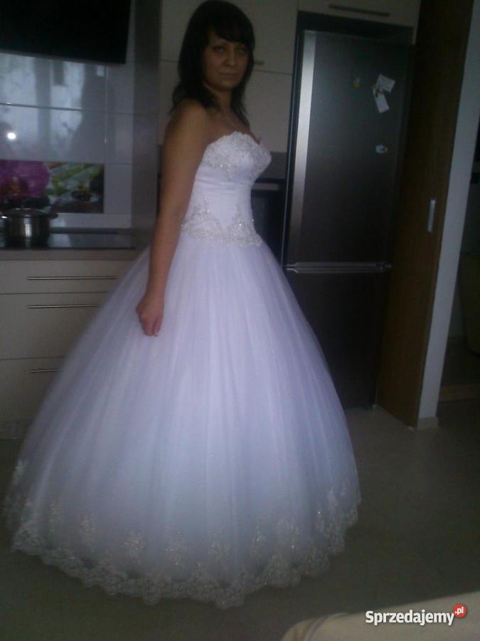 suknię ślubną EMMI MARIAGE MARABU rom38 Słupsk