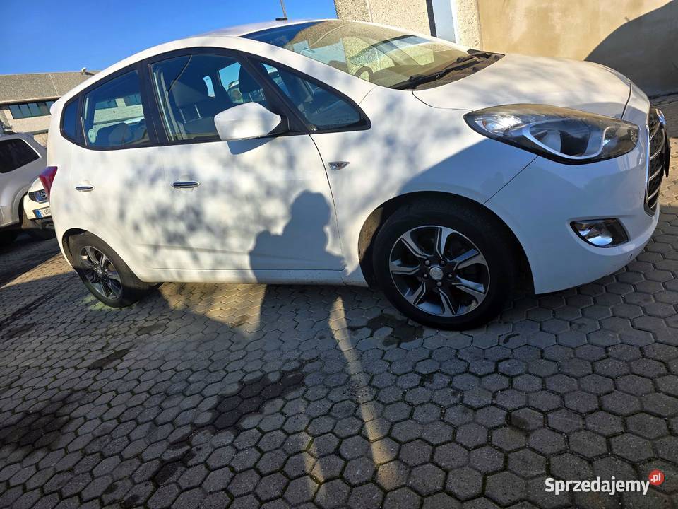 14 Benzyna Gaz Lakier i przebieg oryginał Hyundai